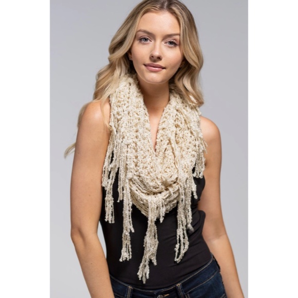 Ivory Net Boucle Yarn Fringe Winter Fall Casual Women's Scarf - Picture 1 of 4